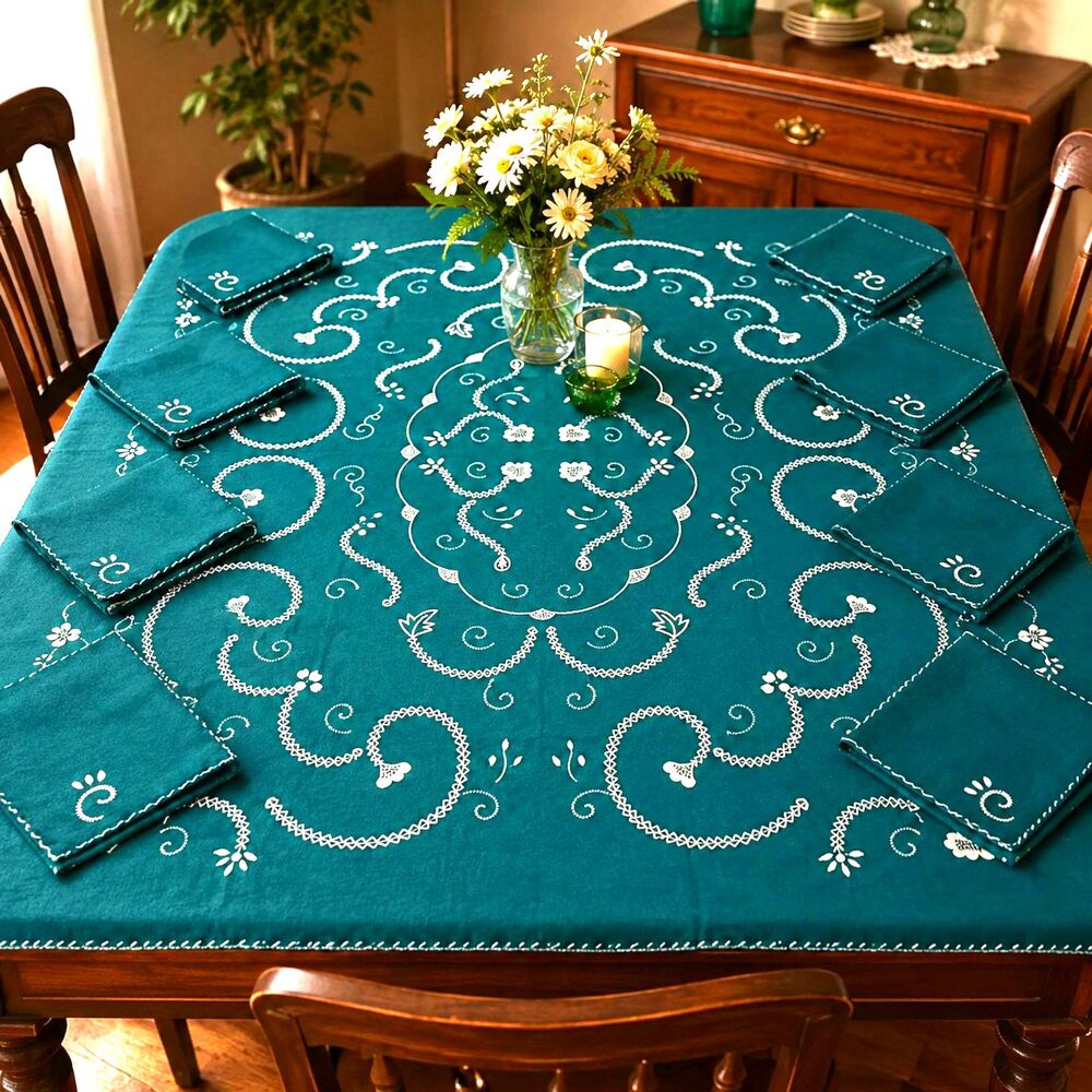 Vintage Green Embroidered Tablecloth & 6 Napkins Christmas Green Set